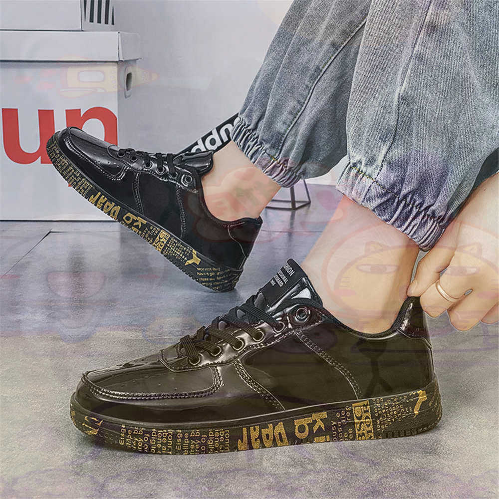 Round Foot Size 45 Sneakers Wh - Tech Accessories Board 评论和价格